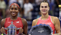 Coco Gauff und Aryna Sabalenka nach dem Finale der US Open 2023