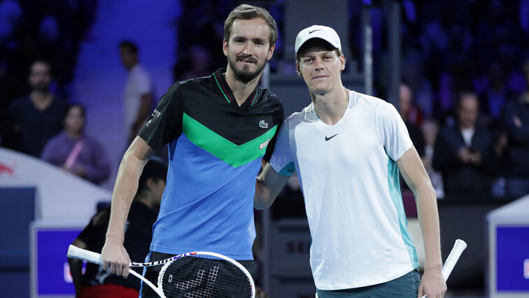 Im Finale der Australian Open treffen Daniil Medvedev und Jannik Sinner zum 10-ten Mal aufeinander. Im Finale der Australian Open treffen Daniil Medvedev und Jannik Sinner zum 10-ten Mal aufeinander.