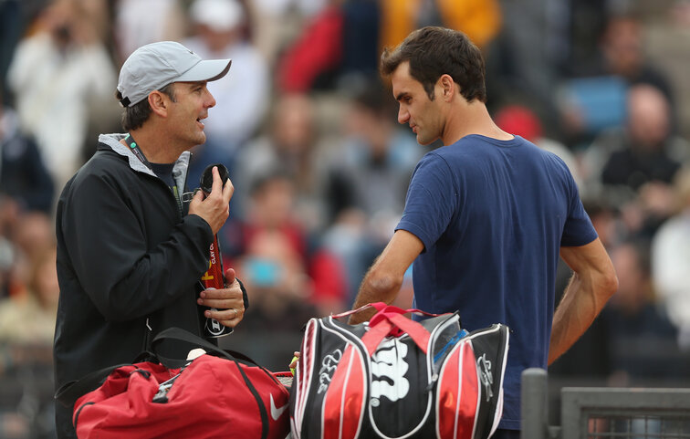 Paul Annacone shares his views on Federer's injury