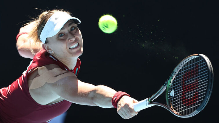 Paula Badosa hat sich in Dubai am Dienstag vergeblich gestreckt Paula Badosa stretched in vain in Dubai on Tuesday