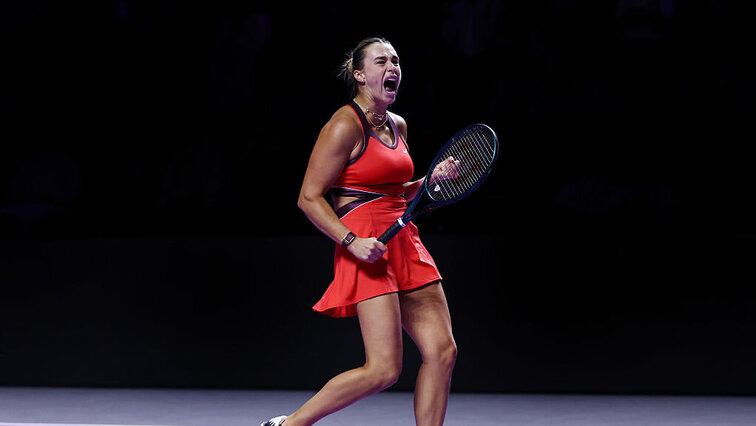 Aryna Sabalenka spielt am Samstag gegen Elena Rybakina um den Titel bei den WTA Finals. Aryna Sabalenka spielt am Samstag gegen Elena Rybakina um den Titel bei den WTA Finals.