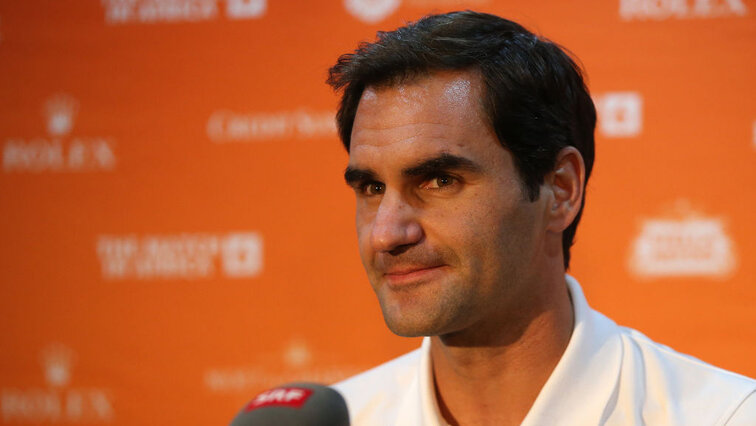Roger Federer donates to Corona Help