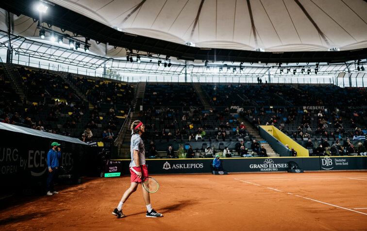 Stefanos Tsitsipas threatens a second round duel with Dominik Koepfer