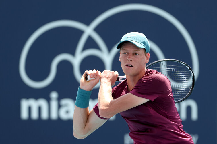 Jannik Sinner steht in Miami souverän im Achtelfinale Jannik Sinner steht in Miami souverän im Achtelfinale