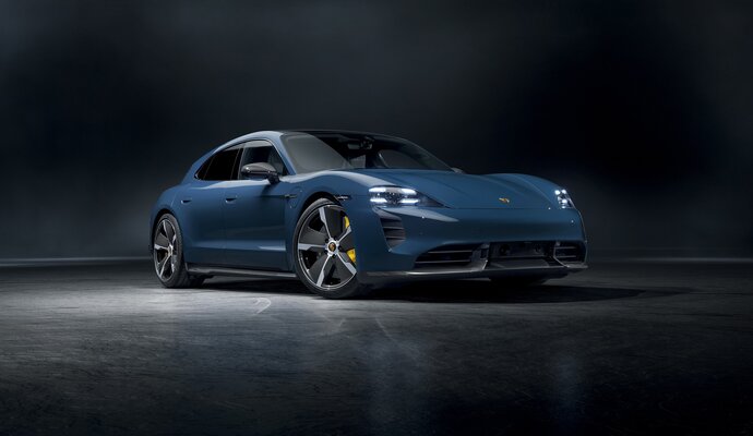 And that's up for grabs this year: a Taycan Turbo S Sport Turismo! Who gets him? We are excited!