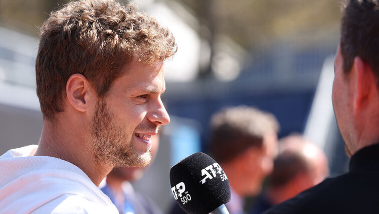 Yannick Hanfmann vertraut auf seinen Reisen komplett auf das Angebot von Waterdrop.