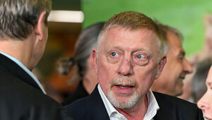 Boris Becker kann manche Kritik an Alexander Zverev nicht nachvollziehen.