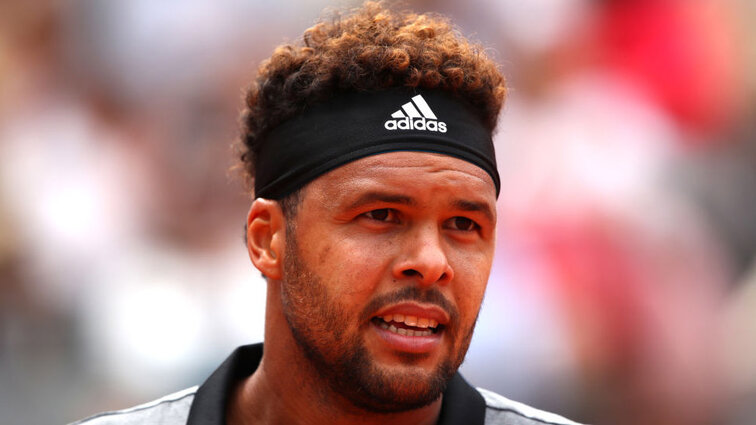 Jo-Wilfried Tsonga kann auch kicken Jo-Wilfried Tsonga kann auch kicken