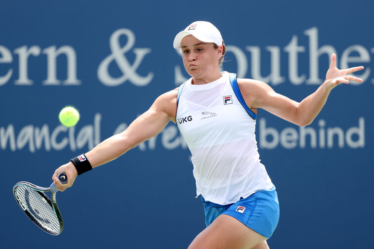 Ash Barty has reached the quarterfinals of Cincinnati with a sensational performance