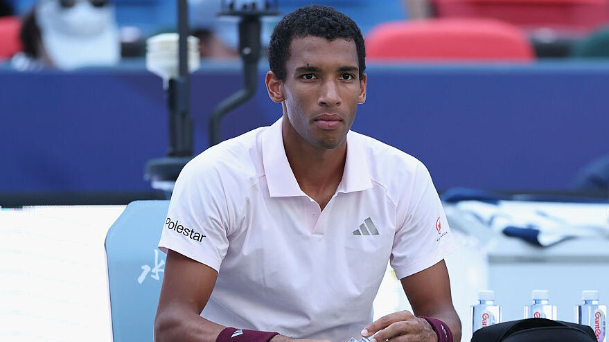 Casper Ruud advances as Felix Auger-Aliassime retires in Shanghai