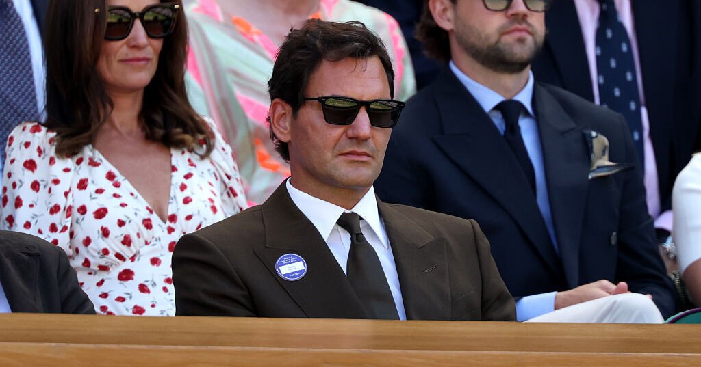 Wimbledon-Roger-Federer-greift-f-r-die-Kids-wieder-zum-Schl-ger