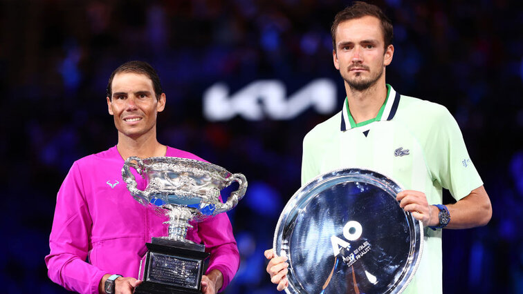 Das Siegerfoto von 2022: Rafael Nadal und Daniil Medvedev Das Siegerfoto von 2022: Rafael Nadal und Daniil Medvedev
