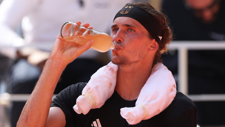 Alexander Zverev weiß seit Jahren, wie wichtig die Hydration beim Tennis ist