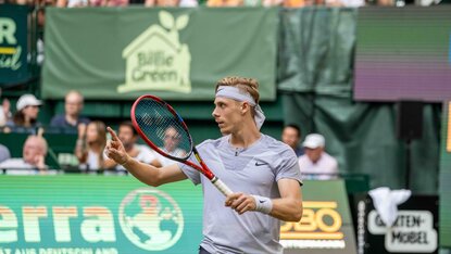 Denis Shapovalov schlägt in diesem Jahr bei den Terra Wortmann Open auf. Denis Shapovalov schlägt in diesem Jahr bei den Terra Wortmann Open auf.