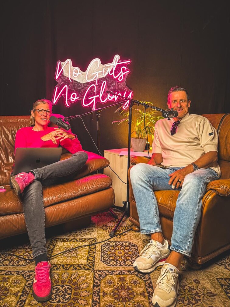 Simone Kumhofer und Alex Antonitsch bei der Aufnahme von "No Guts No Glory" Simone Kumhofer und Alex Antonitsch bei der Aufnahme von "No Guts No Glory"