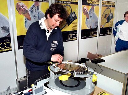 Peter Lehrner hat so manches Jahr an Erfahrung im Schläger-Tuning vorzuweisen Peter Lehrner hat so manches Jahr an Erfahrung im Schläger-Tuning vorzuweisen