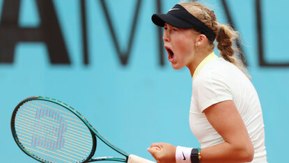 Mirra Andreeva kommt immer besser in Schwung und besiegte in Madrid Marketa Vondrousova. Mirra Andreeva kommt immer besser in Schwung und besiegte in Madrid Marketa Vondrousova.