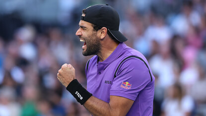Matteo Berrettini besiegt zum ersten mal in seiner Karriere Novak Djokovic Matteo Berrettini besiegt zum ersten mal in seiner Karriere Novak Djokovic