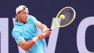 Jan-Lennard Struff steht in Stuttgart in Runde zwei