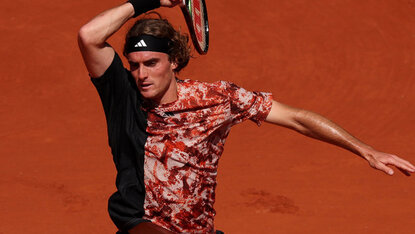 Stefanos Tsitsipas musste sich zum Auftakt in Paris ordentlich strecken Stefanos Tsitsipas musste sich zum Auftakt in Paris ordentlich strecken