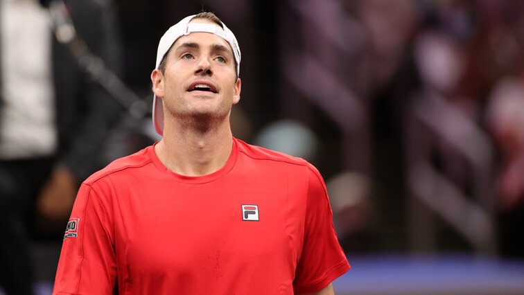 John Isner konnte bei neun Aufeinandertreffen nur einmal gegen Rafael Nadal gewinnen John Isner konnte bei neun Aufeinandertreffen nur einmal gegen Rafael Nadal gewinnen