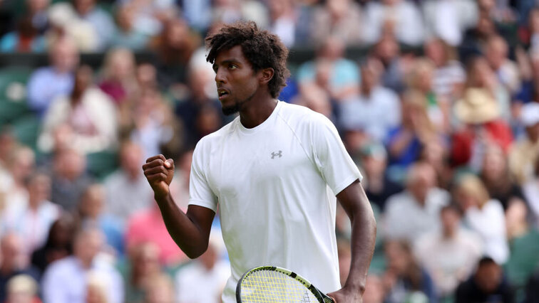 Elias Ymer siegte beim Turnier im heimischen Stockholm gegen Bruder Mikael in zwei Sätzen. Elias Ymer siegte beim Turnier im heimischen Stockholm gegen Bruder Mikael in zwei Sätzen.