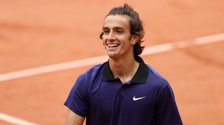 Lorenzo Musetti hat die schulische Reifeprüfung abgelegt und kann sich jetzt voll aufs Tennis konzentrieren