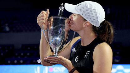 Iga Świątek dominierte das Endspiel der WTA-Finals gegen Jessica Pegula komplett. Iga Świątek dominierte das Endspiel der WTA-Finals gegen Jessica Pegula komplett.