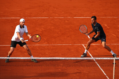 Oliver Marach und Mate Pavic am Netz