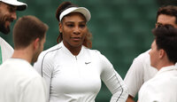 Die Chefin ist wieder da - Serena Williams bei ihrem Training am Freitag in Wimbledon