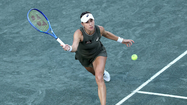 Belinda Bencic erhält beim Training ganz besondere Unterstützung von Tochter Bella. Belinda Bencic erhält beim Training ganz besondere Unterstützung von Tochter Bella.