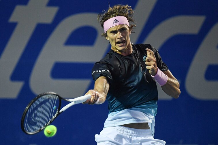 Alexander Zverev has delivered a solid night shift in Acapulco
