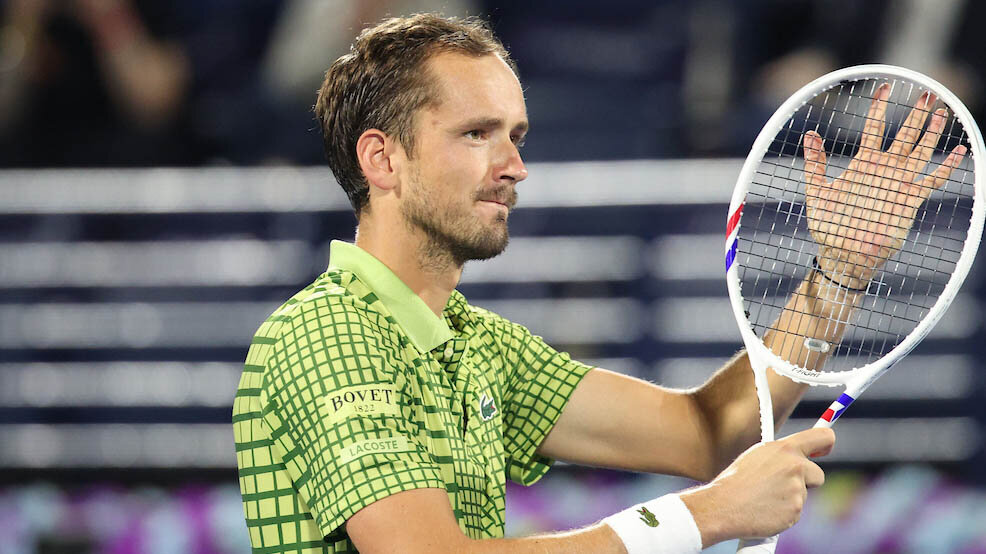 ATP Dubai: Bizarre! Medvedev wins first 