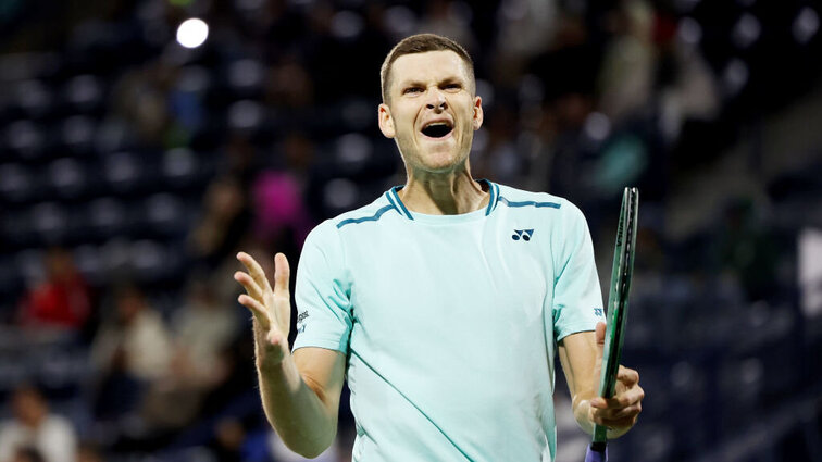 Hubert Hirkacz ferite in Estoril seinen ersten ATP-Titel auf Sand. Hubert Hirkacz ferite in Estoril seinen ersten ATP-Titel auf Sand.