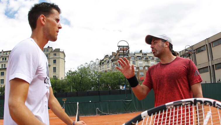 Dominic Thiem hält Nicolas Massu fit