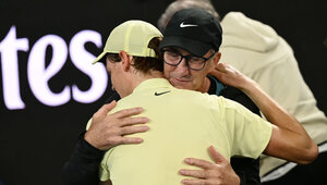 Jannik Sinner setzt weiter auf die Dienste von Darren Cahill