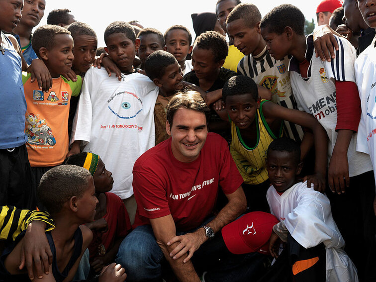 Roger Federer - unterwegs im Auftrag seiner Stiftung