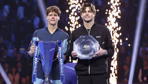 Jannik Sinner und Taylor Fritz im vergangenen Jahr in Turin