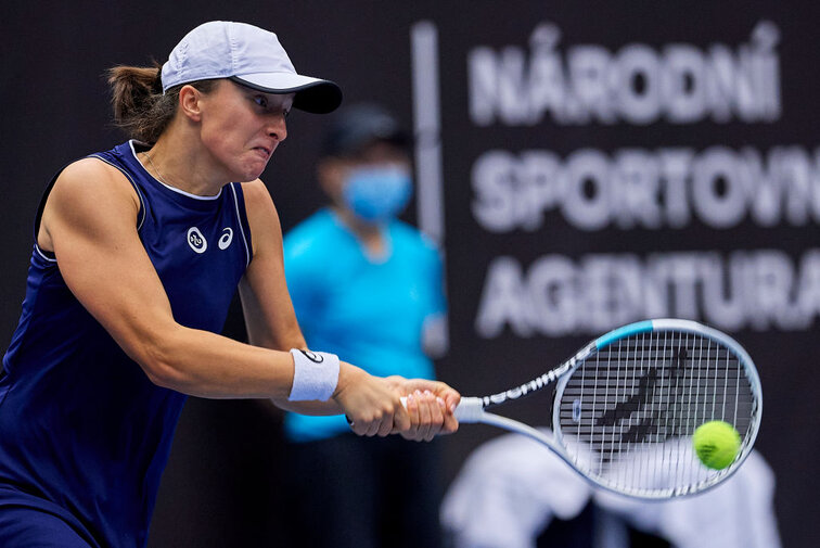 Iga Swiatek steht nach einem Sieg über die Russin Ekaterina Alexandrova im Endspiel von Ostrava