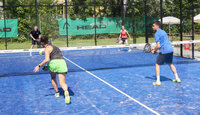 Eines ist klar: Padel wird immer zu viert gespielt