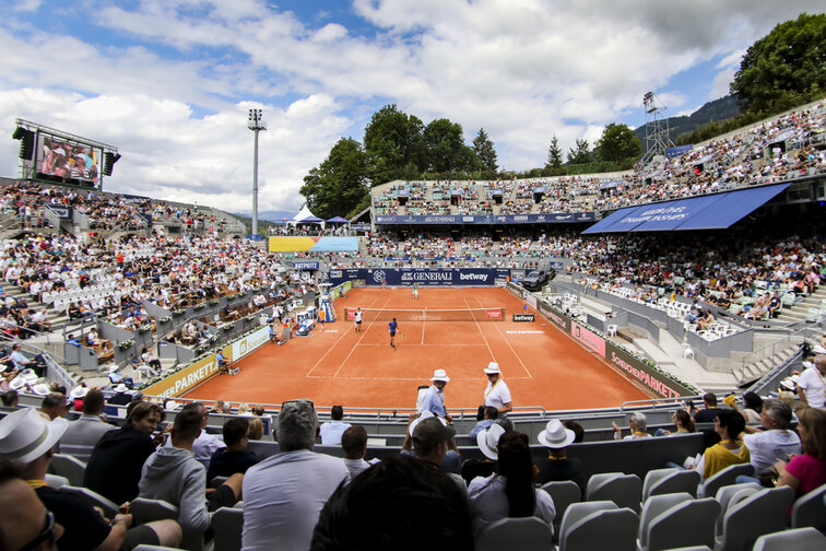 Auch die Turniere in Kitzbühel (Bild), Wien und Linz beflügeln den Tennisboom