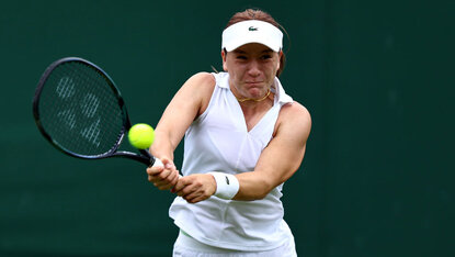 Lulu Sun sorgt in Wimbledon 2024 für Aufsehen Lulu Sun sorgt in Wimbledon 2024 für Aufsehen