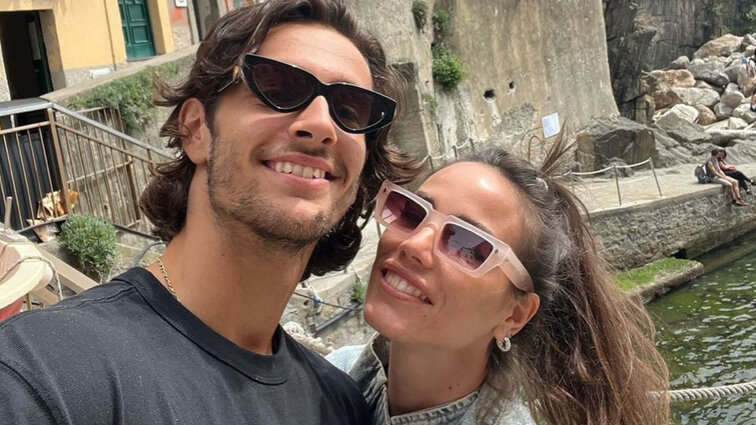 Lorenzo Musetti und Veronica Confalonieri freuen sich auf Nachwuchs