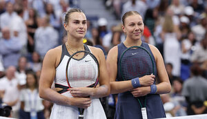 Aryna Sabalenka und Amanda Anisimova beim Endspiel der US Open im letzten September.