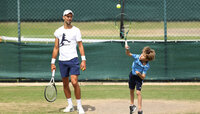Novak Djokovic mit Sohn Stefan im Juni in Wimbledon Novak Djokovic mit Sohn Stefan im Juni in Wimbledon