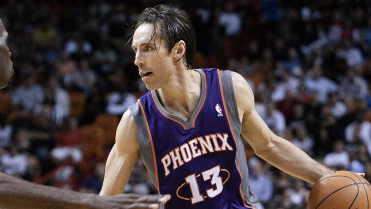 Steve Nash in the Phoenix Suns jersey