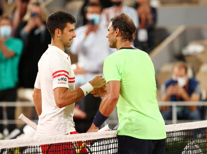 Novak Djokovic und Rafael Nadal standen sich in Roland Garros bislang zehnmal gegenüber - dreimal davon im Endspiel