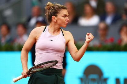 Simona Halep nahm in der zweiten Runde des WTA-1000-Turniers in Madrid die Lokalmatadorin Paula Badosa aus dem Wettbewerb