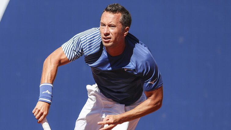 Philipp Kohlschreiber plays against Fabio Fognini in Hamburg