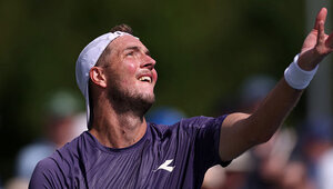 Jan-Lennard Struff steht in Peking in Runde zwei